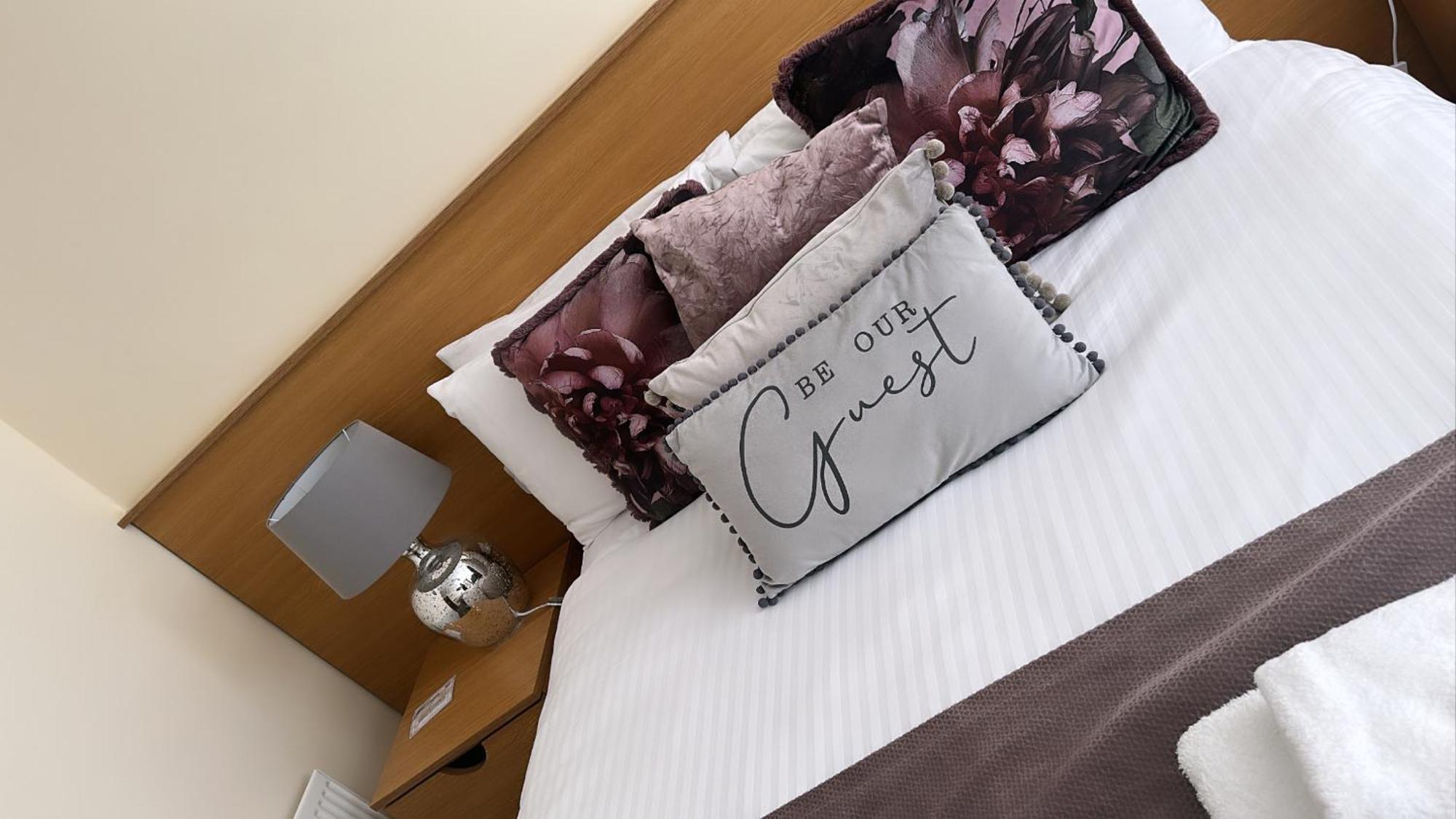 The Hedges Hotel Stranocum Extérieur photo